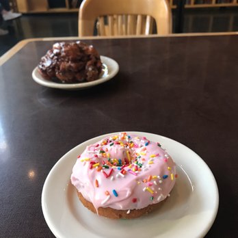 Top Pot Doughnuts - Bakeries Near Me - Seattle, Washington Top Pot Doughnuts - Bakeries Near Me - Seattle, Washington