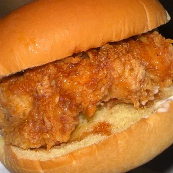EARL Kakaako - Hot Honey Old Bay - Sandwiches Near Me - Honolulu, Hawaii EARL Kakaako - Hot Honey Old Bay - Sandwiches Near Me - Honolulu, Hawaii