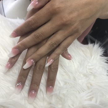 De Paris Nail Spa - Skin Care Near Me - Newark, California De Paris Nail Spa - Skin Care Near Me - Newark, California