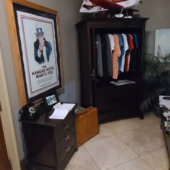 Hangar Hotel - Hotels Near Me - Fredericksburg, Texas Hangar Hotel - Hotels Near Me - Fredericksburg, Texas