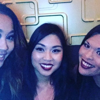Artistry Honolulu - Drinks in the lounge - Venues & Event Spaces Near Me - Honolulu, Hawaii