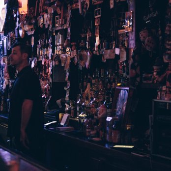 American Cheez - Awesome bartenders - Pizza Near Me - Brooklyn, New York