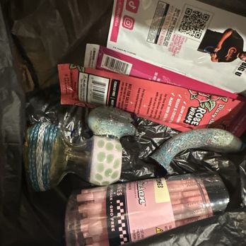 Cali Vibes Smoke Shop - No wrapping on glass items causing them to easily break! - Head Shops Near Me - Houston, Texas Cali Vibes Smoke Shop - No wrapping on glass items causing them to easily break! - Head Shops Near Me - Houston, Texas