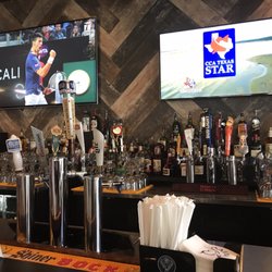 Wing Daddy's Sauce House - Plano - Bar shot