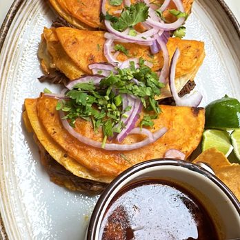 Queens & King mexican kitchen - Birria quesadilla - New Mexican Cuisine Near Me - Kissimmee, Florida