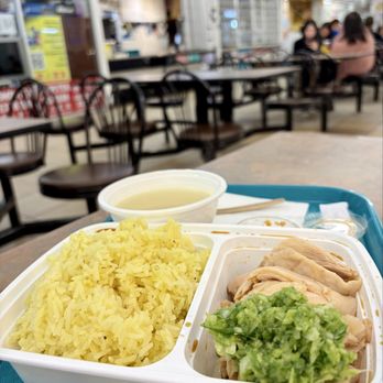 Prataman Express - Hainanese chicken with oil rice and included chicken soup $13. 海南雞飯 - Singaporean Near Me - Richmond, British Columbia Prataman Express - Hainanese chicken with oil rice and included chicken soup $13. 海南雞飯 - Singaporean Near Me - Richmond, British Columbia