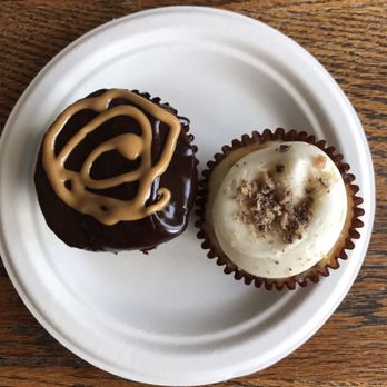 Georgetown Cupcake - Chocolate peanut butter cheesecake and toffee cheesecake. Toffee was good. - Bakeries Near Me - Bethesda, Maryland Georgetown Cupcake - Chocolate peanut butter cheesecake and toffee cheesecake. Toffee was good. - Bakeries Near Me - Bethesda, Maryland