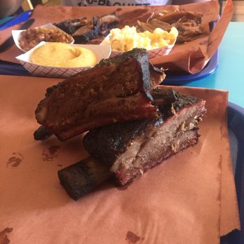 Dave's BBQ - Barbeque Near Me - Virginia Beach, Virginia