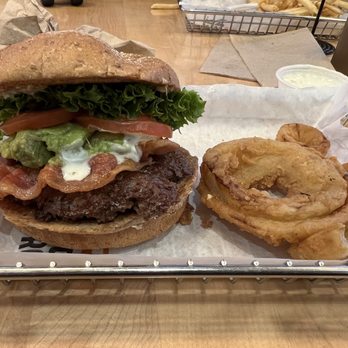Smashburger - Burgers Near Me - Schaumburg, Illinois