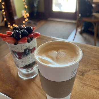 Boulder Creek Coffee - Chocolate chip and Berry overnight oats and hot latte - Coffee & Tea Near Me - Lawrenceville, Georgia Boulder Creek Coffee - Chocolate chip and Berry overnight oats and hot latte - Coffee & Tea Near Me - Lawrenceville, Georgia