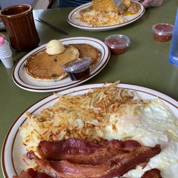 Bob and Earl's Cafe - St. Patrick's Breakfast - Breakfast & Brunch Near Me - Trinidad, Colorado Bob and Earl's Cafe - St. Patrick's Breakfast - Breakfast & Brunch Near Me - Trinidad, Colorado