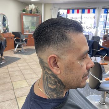 Best Barbershop - Loyal client always come back every week. - Barbers Near Me - Pico Rivera, California Best Barbershop - Loyal client always come back every week. - Barbers Near Me - Pico Rivera, California
