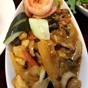 Bangkok 96 - Vegetable tofu curry (vegan and yummy) - Thai Near Me - Dearborn, Michigan