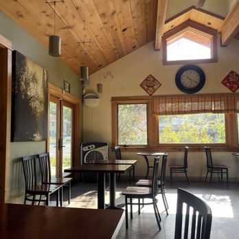 The Asian Cafe - Dining area - Vietnamese Near Me - Murphys, California