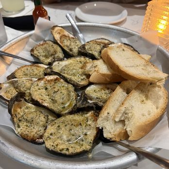 The Rouxpour - Oysters - Cajun/Creole Near Me - Houston, Texas