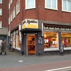 Aladdin's Notenhoek - Shop front.