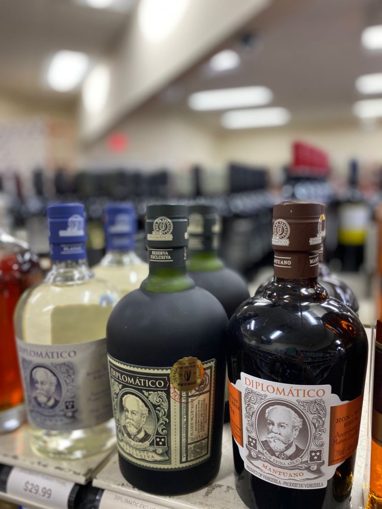 JULIANNE’S WINES & LIQUORS Updated September 2024 30 Photos 2669