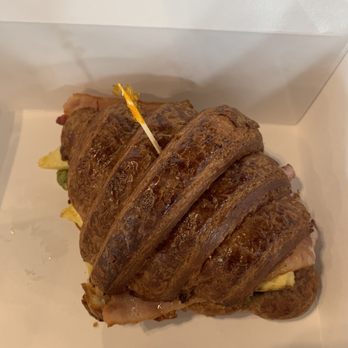 Le Petit Café - Breakfast Bagel on a Croissant! Super tasty - Food Trucks Near Me - Troutdale, Oregon Le Petit Café - Breakfast Bagel on a Croissant! Super tasty - Food Trucks Near Me - Troutdale, Oregon