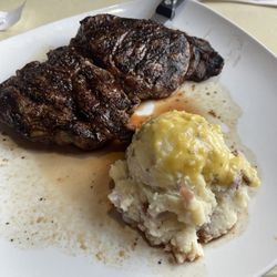 Kyle's Wigwam - Ribeye Steak with garlic potatoes