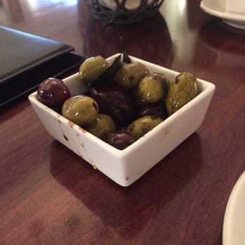Erini Restaurant - Tables olives - Mediterranean Near Me - Ewing Township, New Jersey
