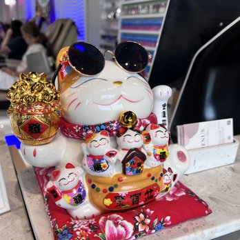 Venus Nail - Cute waving cat wishing much of love, lucky and wealth. - Nail Salons Near Me - Carmel, Indiana Venus Nail - Cute waving cat wishing much of love, lucky and wealth. - Nail Salons Near Me - Carmel, Indiana