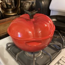 Le Creuset Marketing Office - My family owns this beautiful pot with the lid. 11/28/20