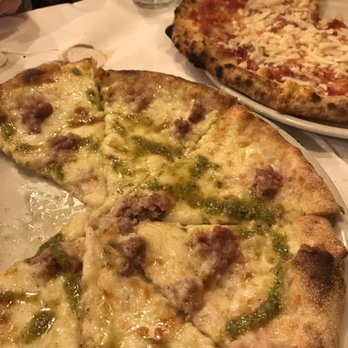 Dar Poeta - Pesto, sausage and cheese- yum! - Pizza Near Me - Rome, RM Dar Poeta - Pesto, sausage and cheese- yum! - Pizza Near Me - Rome, RM