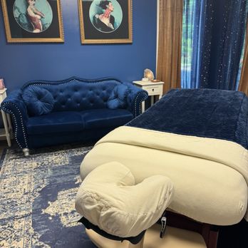Lake Anna Spa - Massage room - Waxing Near Me - Mineral, Virginia Lake Anna Spa - Massage room - Waxing Near Me - Mineral, Virginia