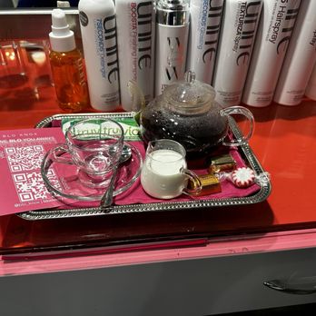 Blo Blow Dry Bar - Blow Dry/Out Services Near Me - Dallas, Texas Blo Blow Dry Bar - Blow Dry/Out Services Near Me - Dallas, Texas