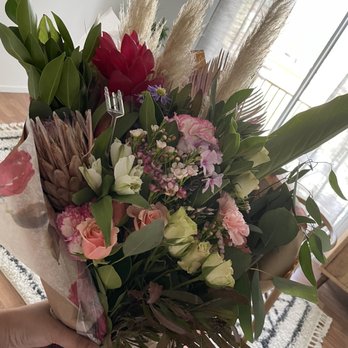 Lana Luna Flowers - Floral Designers Near Me Lana Luna Flowers - Floral Designers Near Me