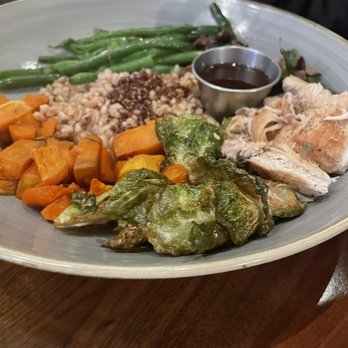 Maggie McFly's | Springfield - Signature Protein - American Near Me - Springfield, Virginia