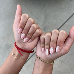 Gel manicure with chrome