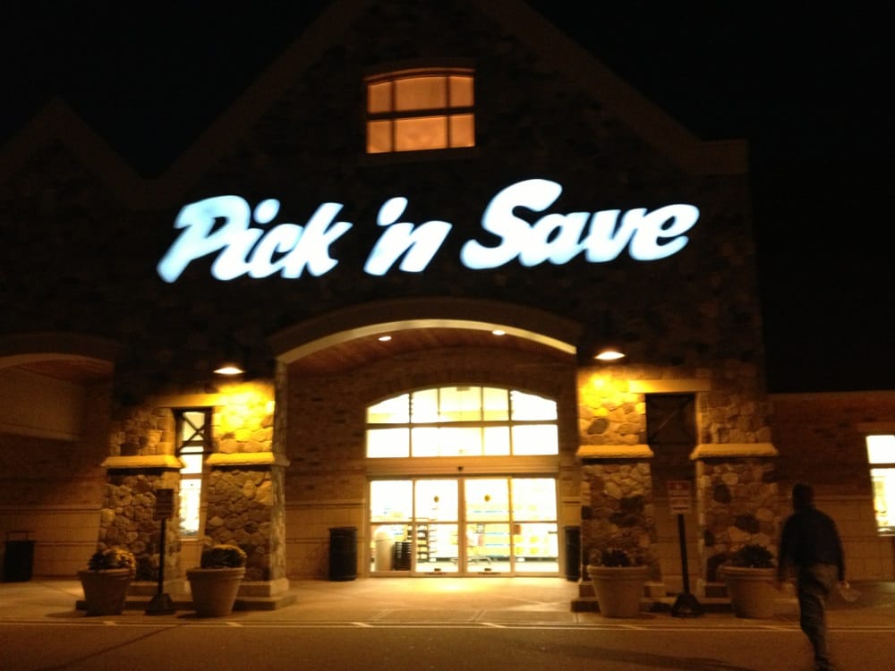 PICK ‘N SAVE CLOSED 1300 Pabst Farms Cir, Oconomowoc, Wisconsin