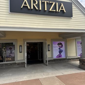 Aritzia - Accessories Near Me - Central Valley, New York Aritzia - Accessories Near Me - Central Valley, New York