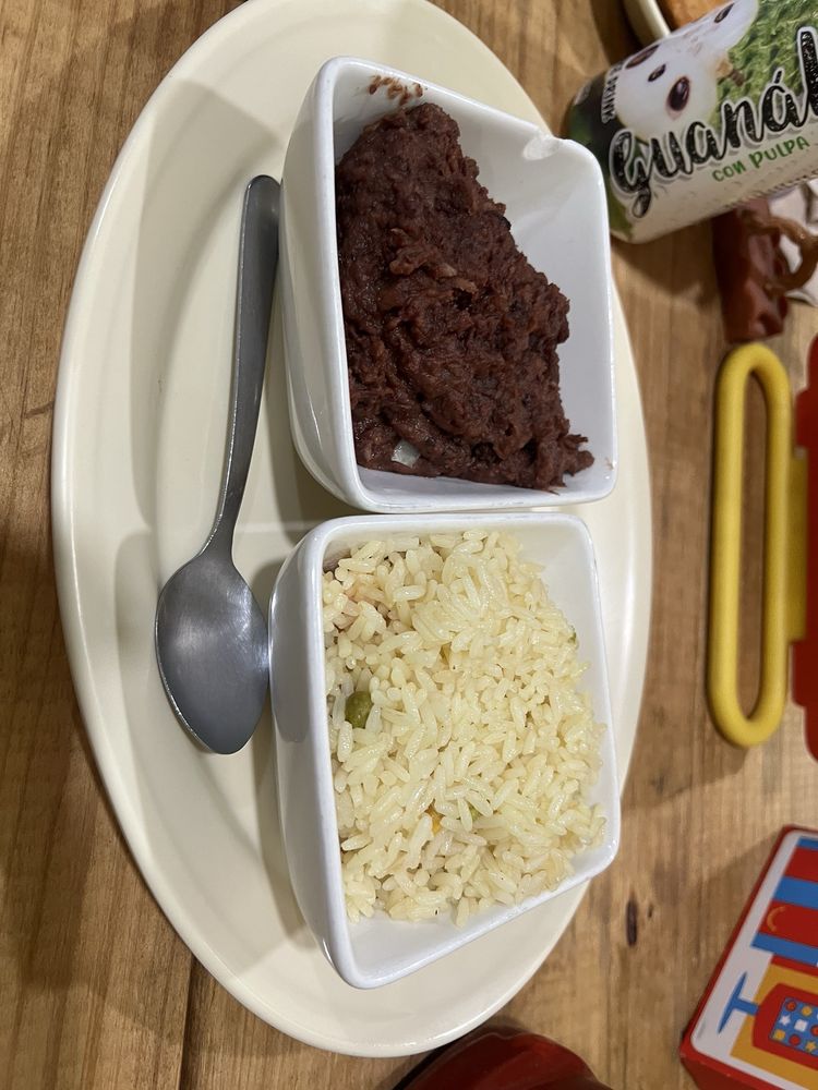 La Paleta Restaurante y Pupuseria