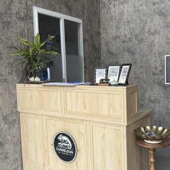 Carmeleon Skin Window Tint - Front Desk - Car Window Tinting Near Me - Torrance, California