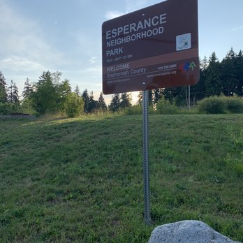 Esperance Park - Sign by the driving entrance. - Parks Near Me - Edmonds, Washington Esperance Park - Sign by the driving entrance. - Parks Near Me - Edmonds, Washington