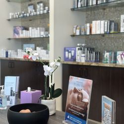 Hand & Stone Massage and Facial Spa