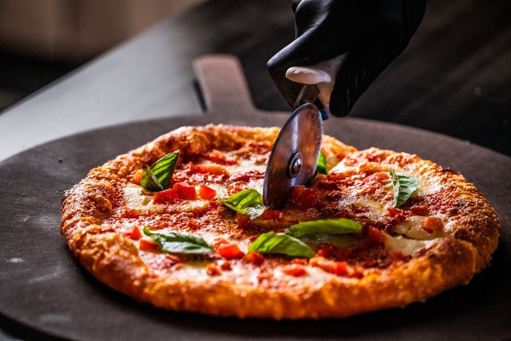 Social spots from BoomBozz Pizza & Watch Bar 