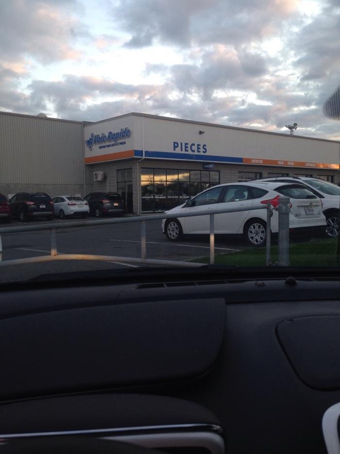 DUPONT FORD Updated September 2024 190 Rue Moreau, SaintJeansur