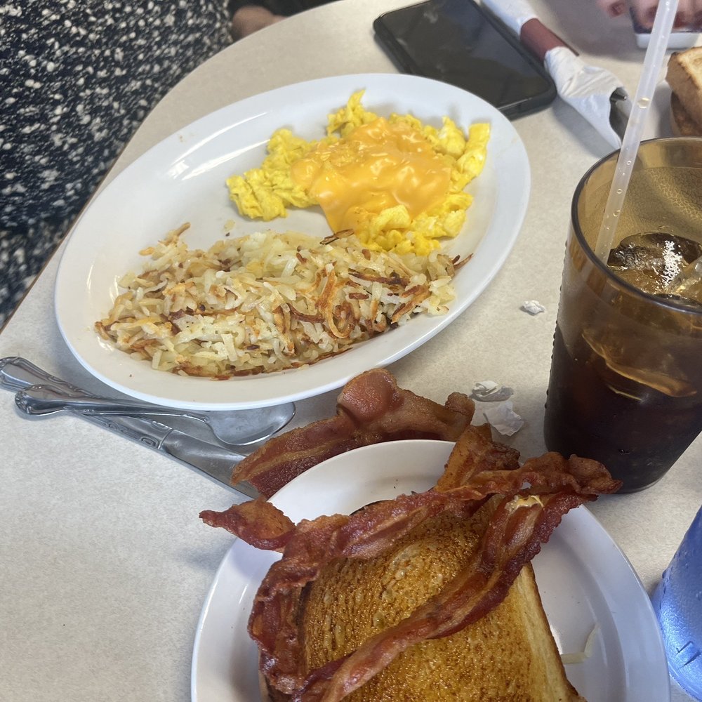 Flap-Jacks Restaurant - New American Near Me - Brownsburg, Indiana