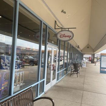 Disney Store - Outlet Stores Near Me - Branson, Missouri