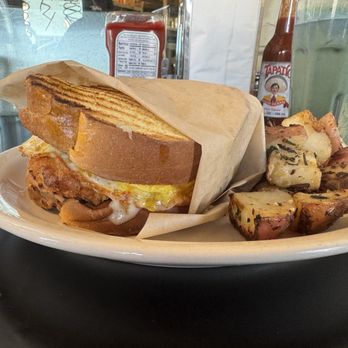 Millie's Cafe - Bird N Egg Sandwich (What Came First) - Breakfast & Brunch Near Me - Los Angeles, California