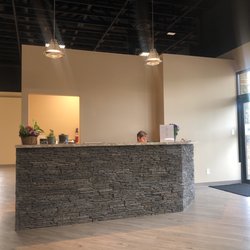 momentum physio therapy and sports injury clinic - Spacious new physiotherapy clinic in Maple Ridge