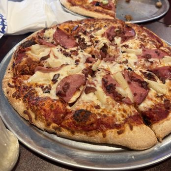 Pizza Me - Bacon Hawaiian - Pizza Near Me - San Jose, California Pizza Me - Bacon Hawaiian - Pizza Near Me - San Jose, California