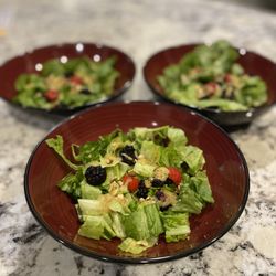 Kimvers - Nut berry salad with peanut vinaigrette dressing