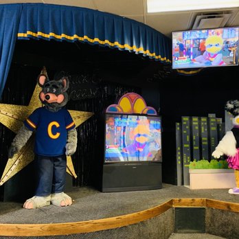 Chuck E. Cheese - His eyes are super creepy. - Pizza Near Me - Savannah, Georgia