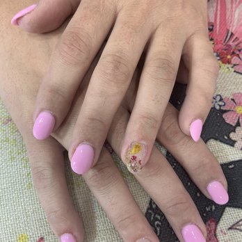 Phoenix' Grace Nails Spa - SNS nails with dried flowers by Mai! Love it!! She did a fantastic job! - Nail Salons Near Me - Costa Mesa, California Phoenix' Grace Nails Spa - SNS nails with dried flowers by Mai! Love it!! She did a fantastic job! - Nail Salons Near Me - Costa Mesa, California