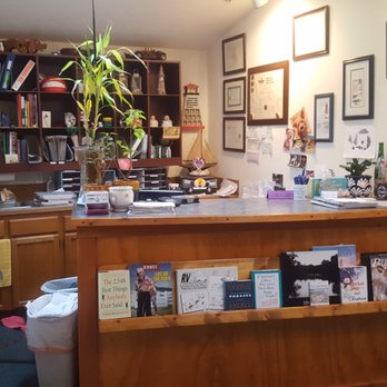 Michael M Coffey, LD - reception area - Dentists Near Me - Albany, Oregon Michael M Coffey, LD - reception area - Dentists Near Me - Albany, Oregon