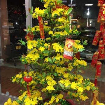 Lee's Sandwiches - money tree - Vietnamese Near Me - Alhambra, California Lee's Sandwiches - money tree - Vietnamese Near Me - Alhambra, California